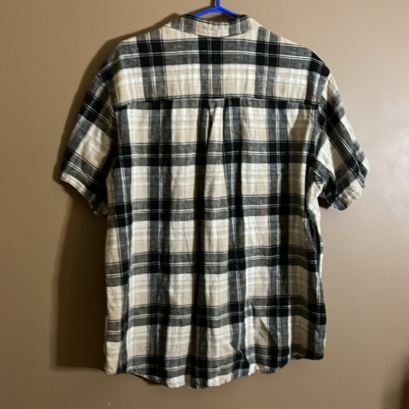 Linen cotton blend plaid shirt buttons. B6 - Picture 5 of 5